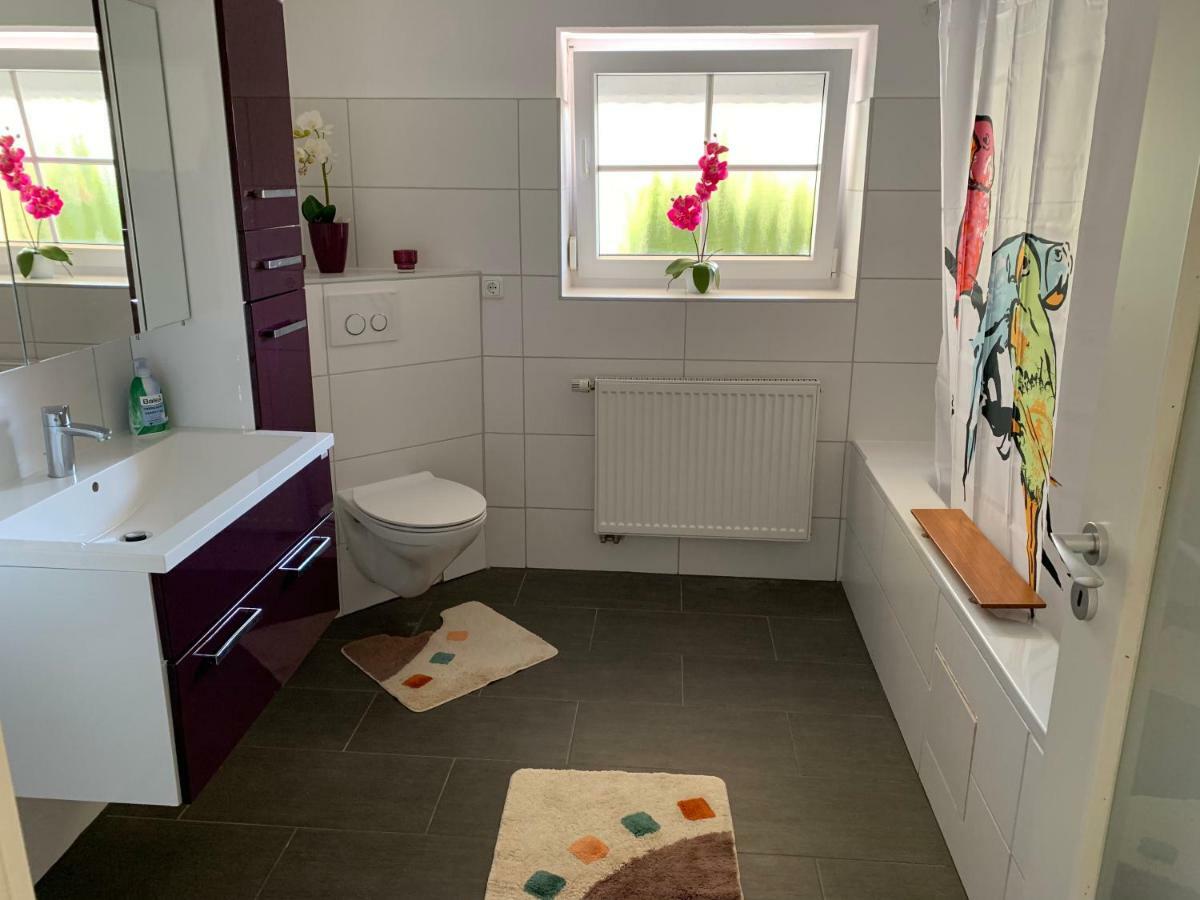 Terrassenwohnung In Estenfeld Bei Wuerzburg Dış mekan fotoğraf