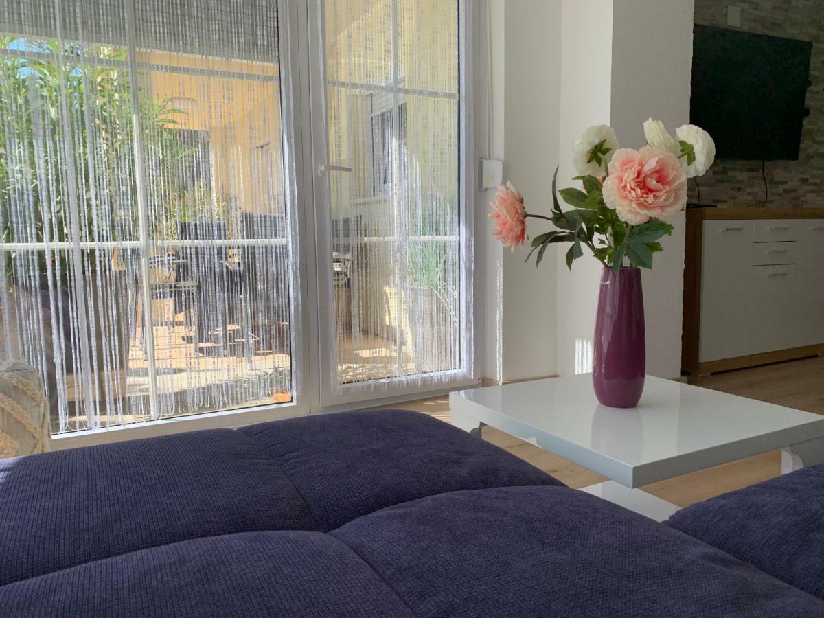 Terrassenwohnung In Estenfeld Bei Wuerzburg Dış mekan fotoğraf