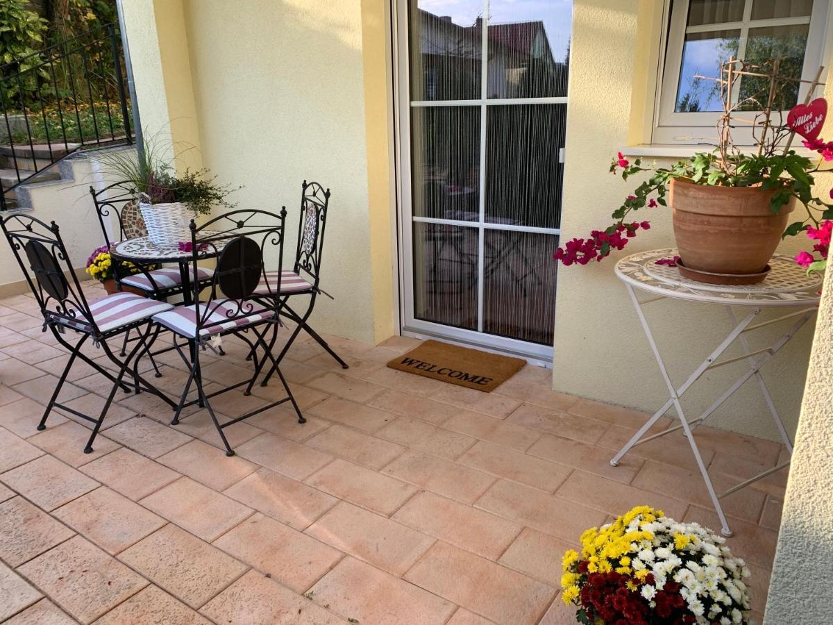 Terrassenwohnung In Estenfeld Bei Wuerzburg Dış mekan fotoğraf