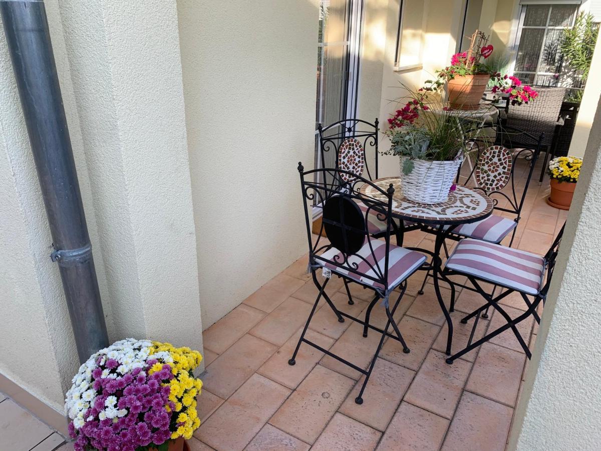 Terrassenwohnung In Estenfeld Bei Wuerzburg Dış mekan fotoğraf